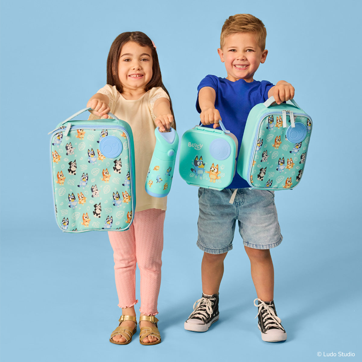 b.box Insulated MINI Lunch Bag - Playtime Bluey